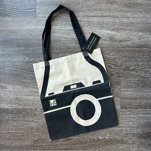 NWT Getty Canvas Camera Tote Bag